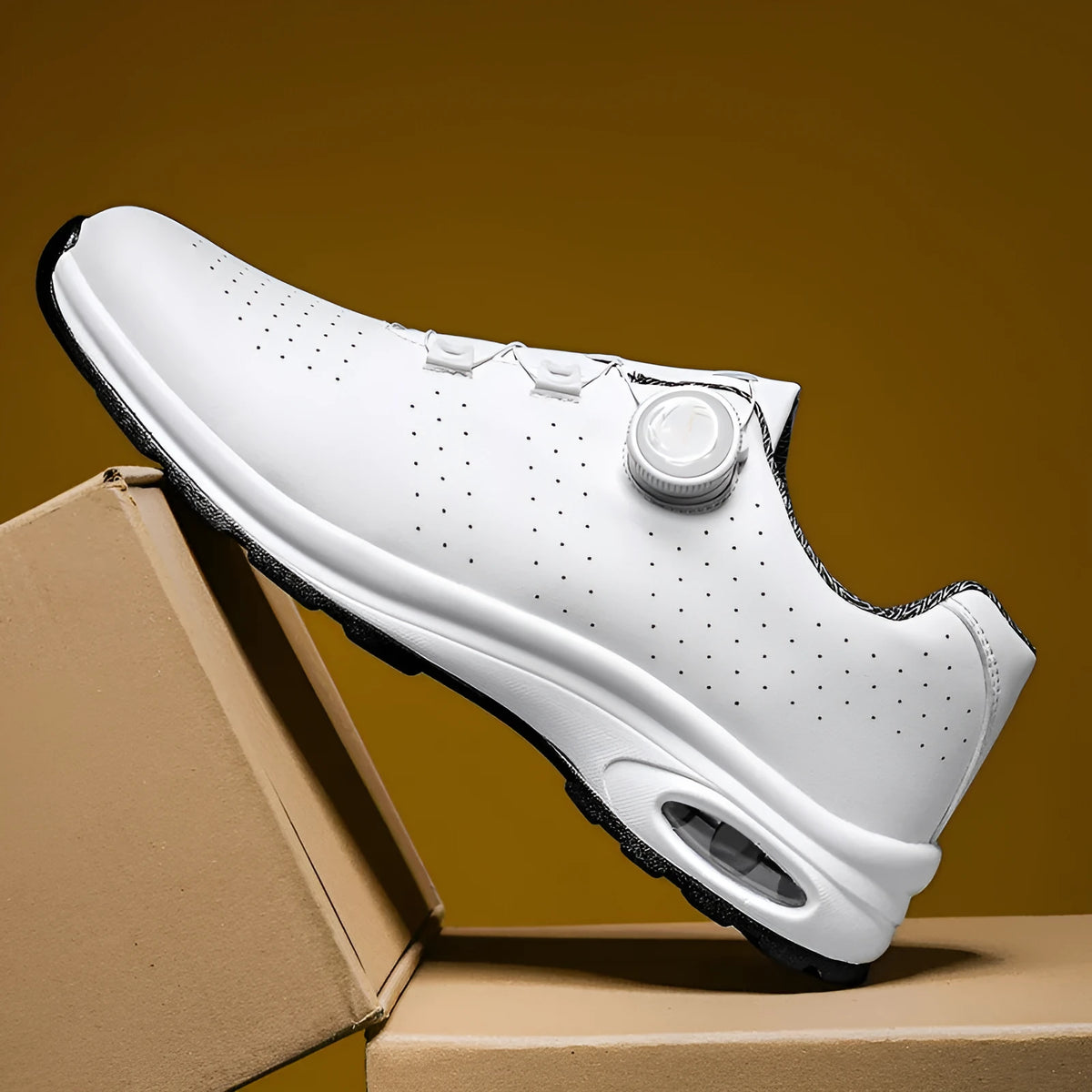 Low-top black and white mesh casual sports shoes with cross shoulder straps and composite sole