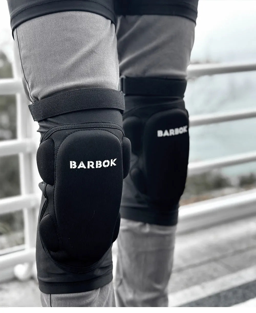 BA103 Black adults hip protector trousers for skating with integrated shock-absorbing pads