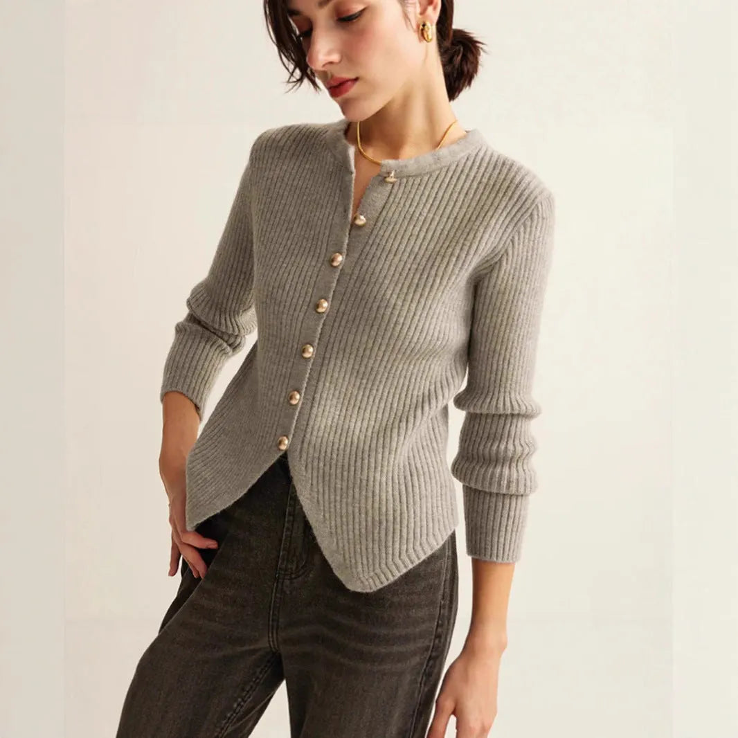 Yuan collar loose fit cardigan sweater in silver and red colours.