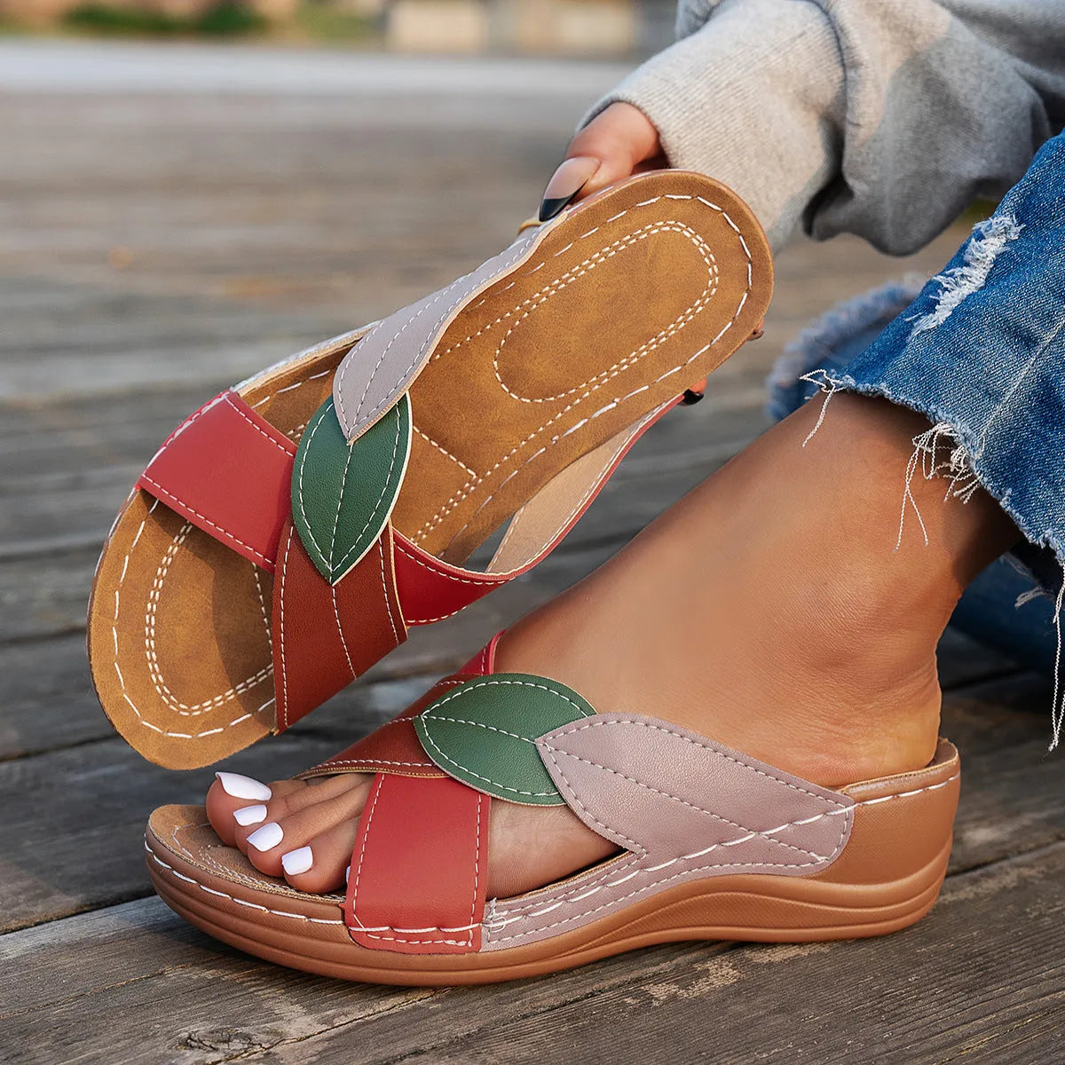 Women's black casual slipper with cross-strap and thick sole, open toe design