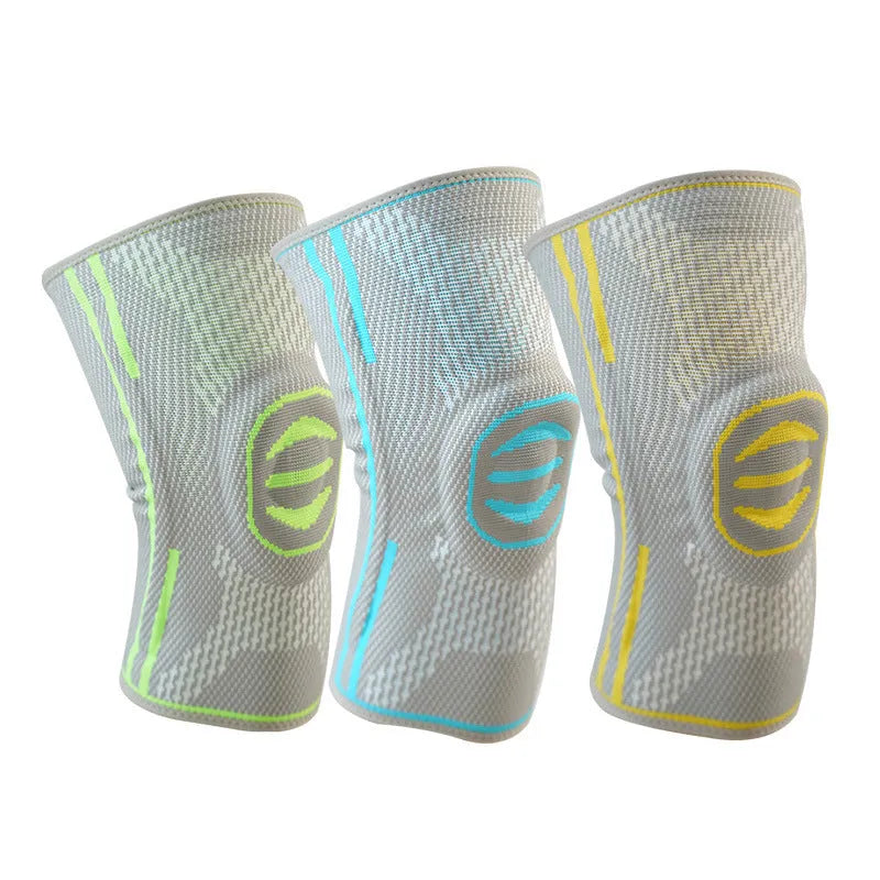 Cotton mountaineering knee pads in blue, green or yellow colours available in M, L and XL sizes