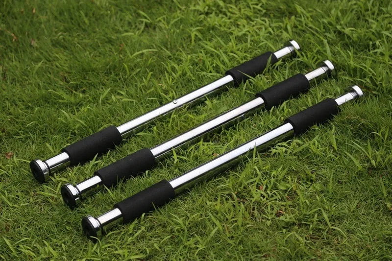 Steel pull-up bar device showing adjustable width mechanism from 62 to 100 centimetres