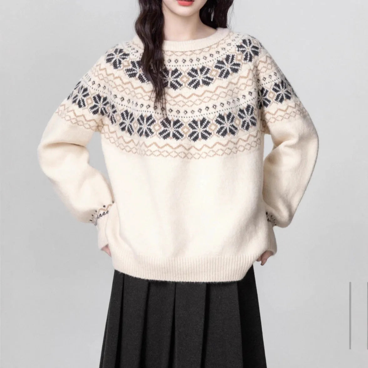 Women's vintage Fair Isle geometric pattern sweater in milk white with crew neck and long sleeves