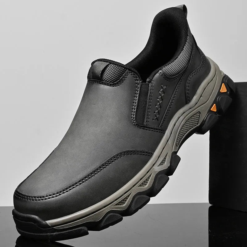 Men's casual leather-style shoes with round toe and flat heel in dark brown colour