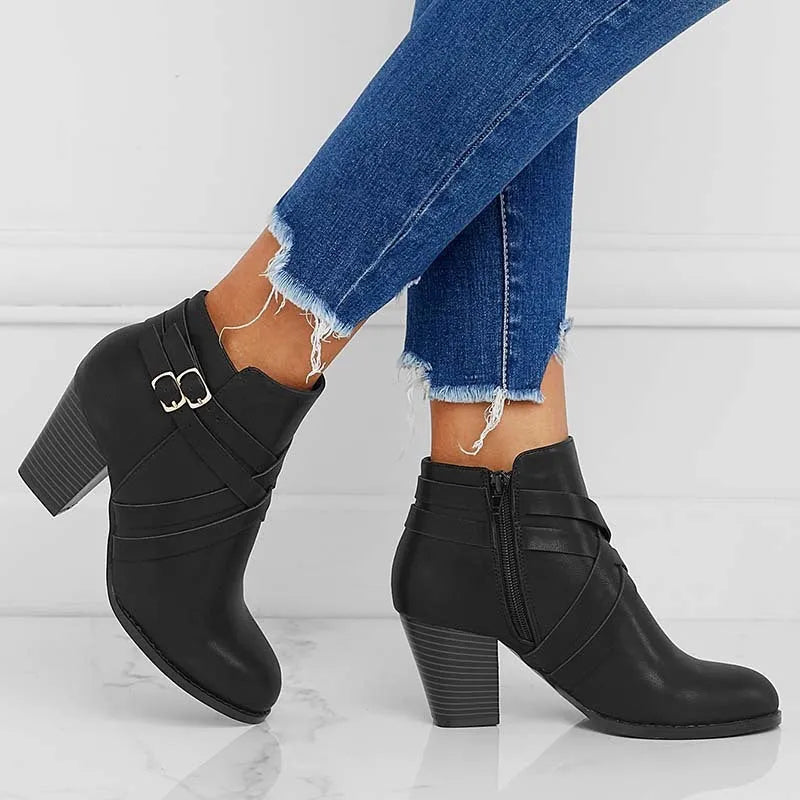 Plus size women's grey short ankle boots with 7cm chunky heel and side zipper detail