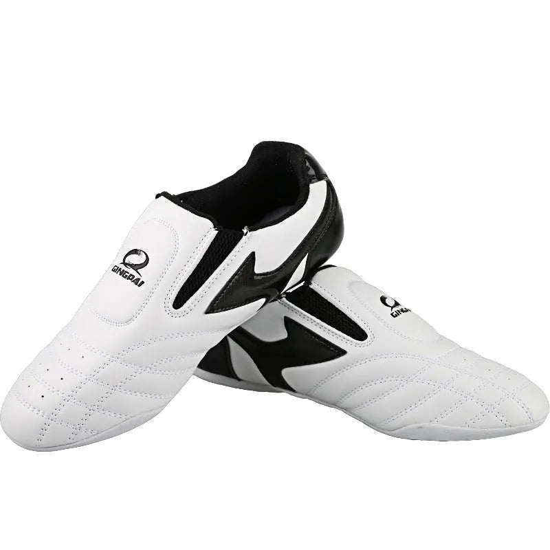 Black and white children's professional taekwondo martial arts shoes with soft sole