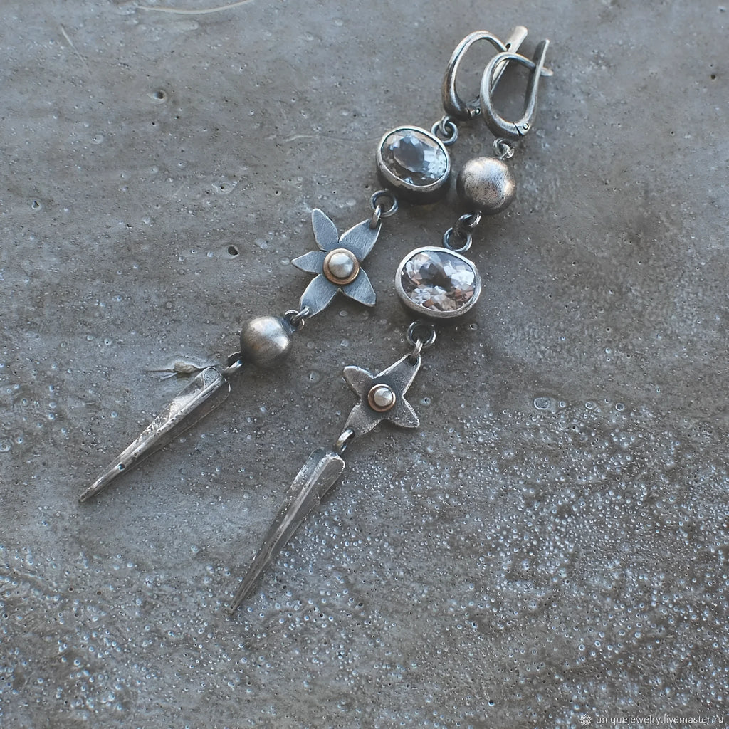 Hesheng geometric long pendant earrings in antique silver colour with rhinestone details