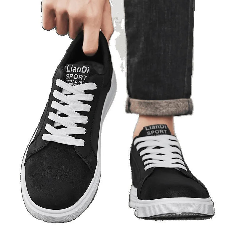 Men's black snake pattern PU casual sneakers with round toe and rubber sole