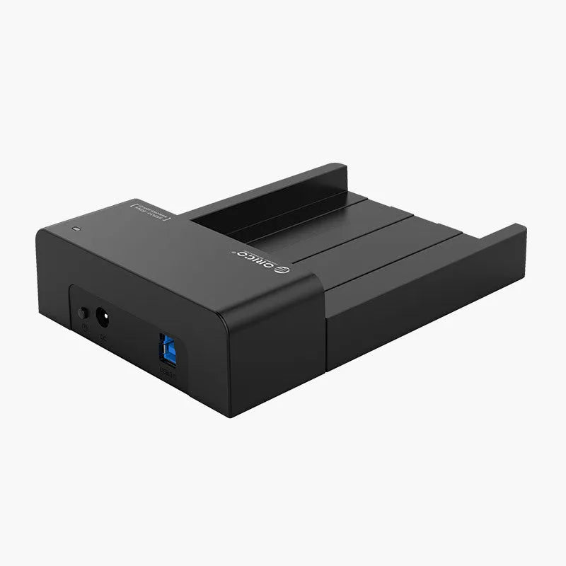 Black plastic hard disk box for 2.5 and 3.5 inch SATA drives with included data cable