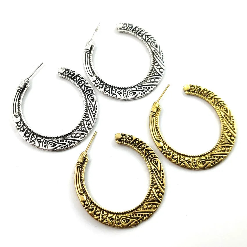 Vintage engraving C-shaped alloy earrings in bronze and silver finish options