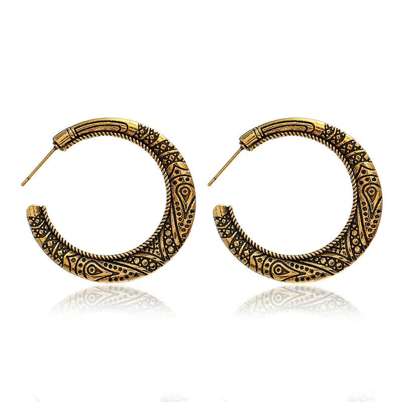 Vintage engraving C-shaped alloy earrings in bronze and silver finish options