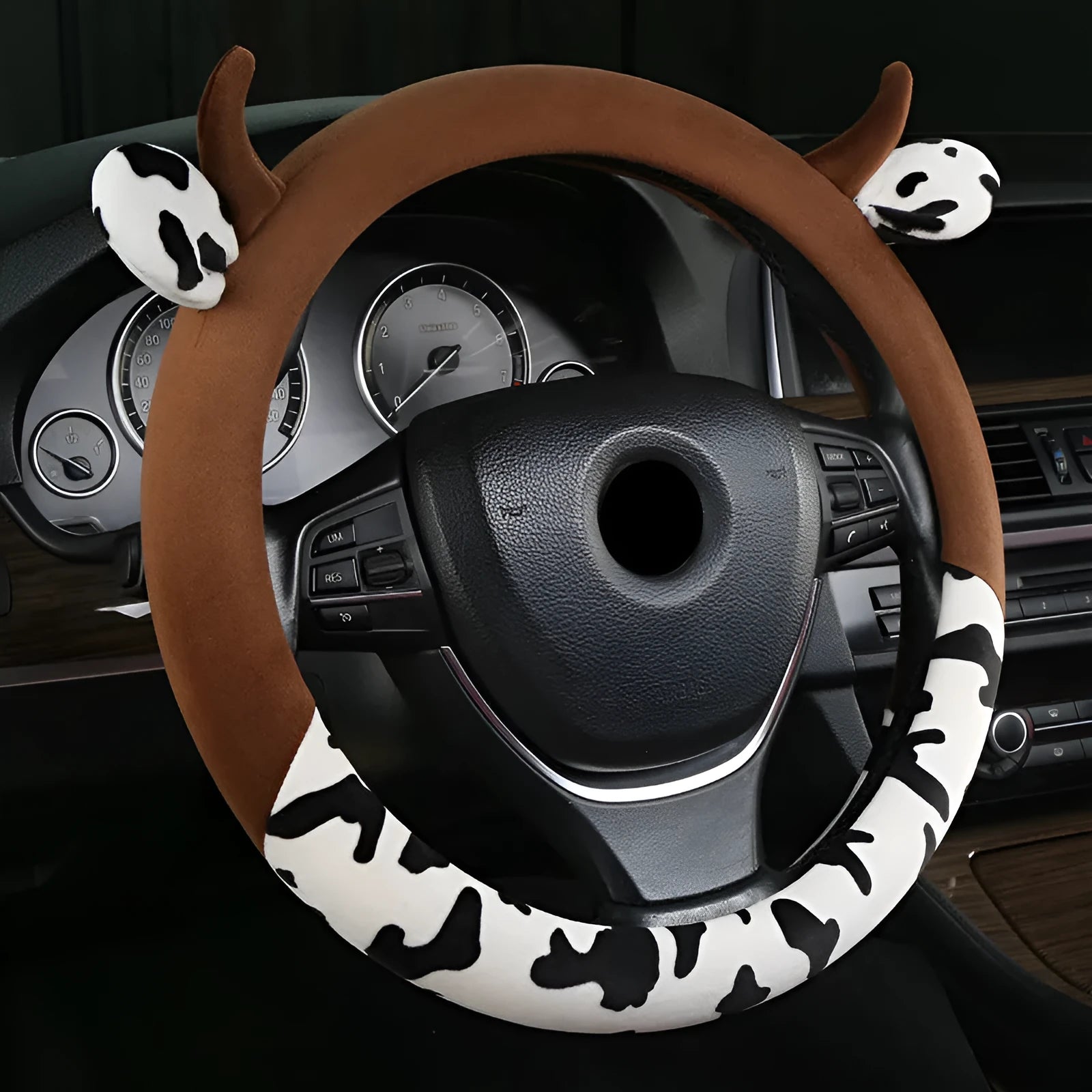 Plush car steering wheel cover with protective handle in black colour showing 38cm diameter