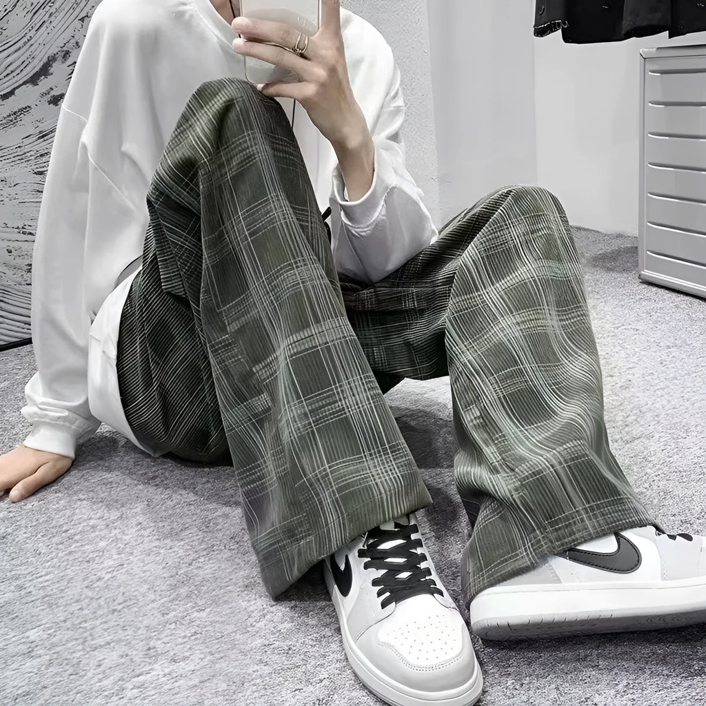 Japanese retro casual loose straight-leg plaid trousers in black or green colour