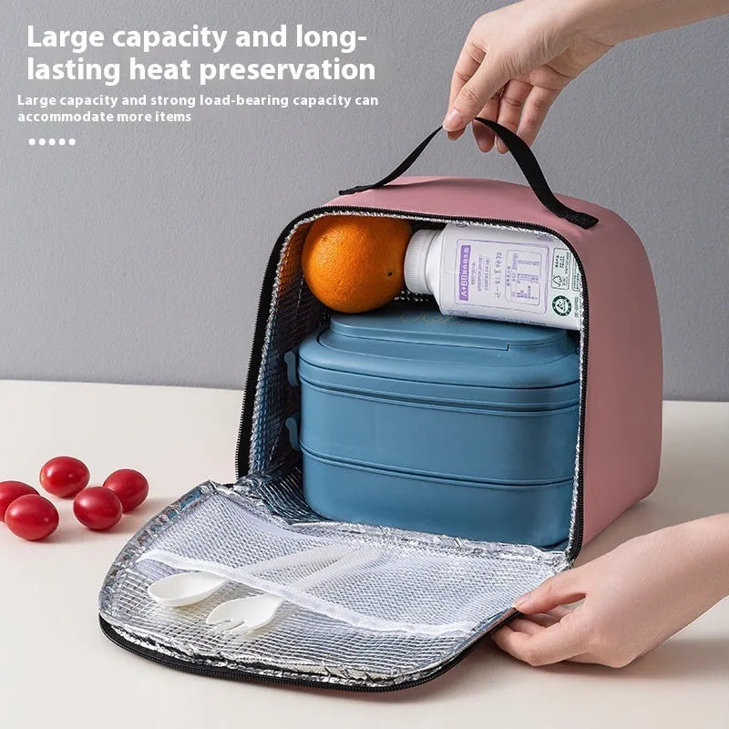 Large capacity insulated lunch bag in textured cloth fabric with modern simplicity styling