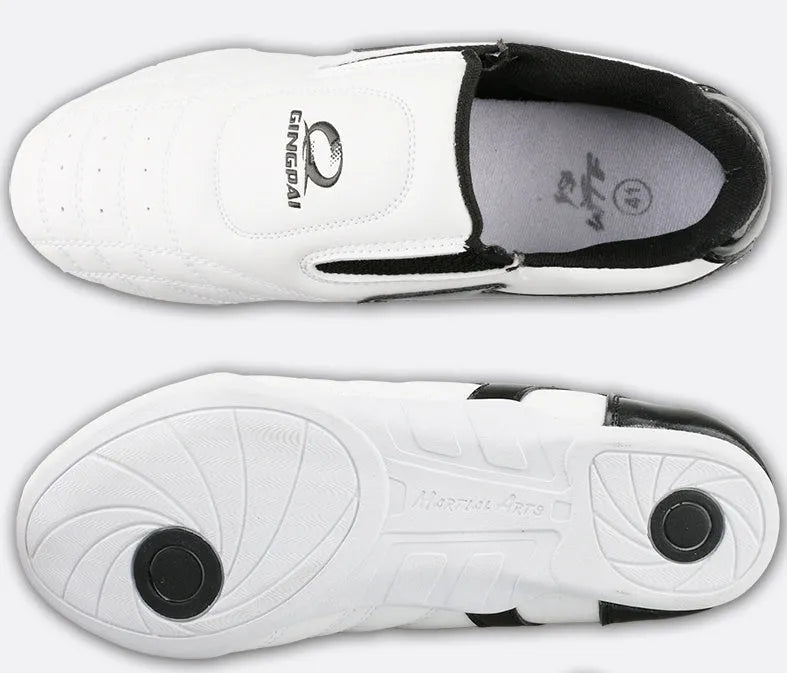 Black and white children's professional taekwondo martial arts shoes with soft sole