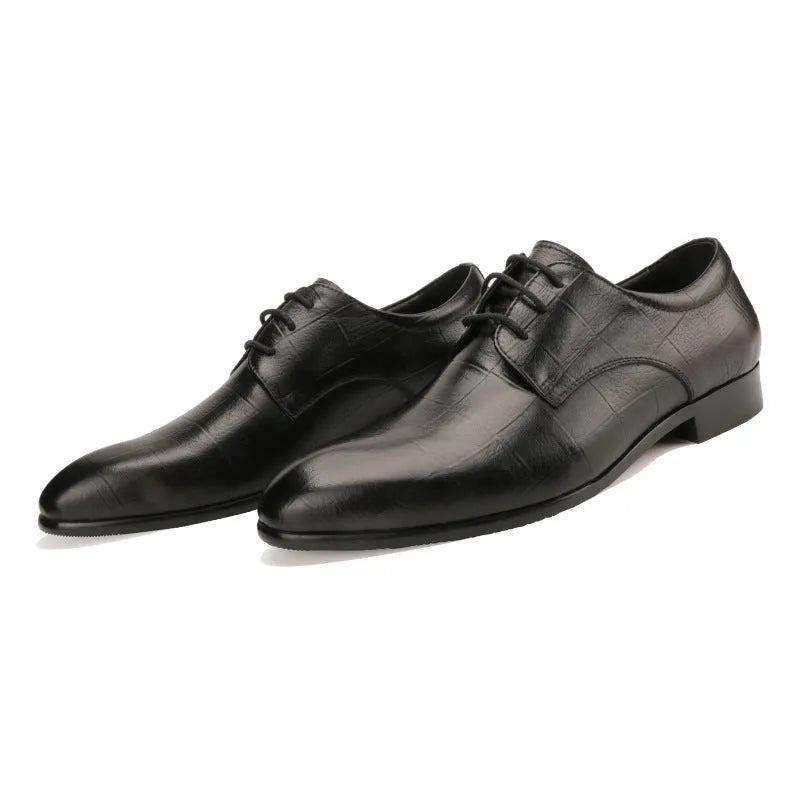Men's black cowhide leather derby shoes with pointed toe and rubber sole for business wear