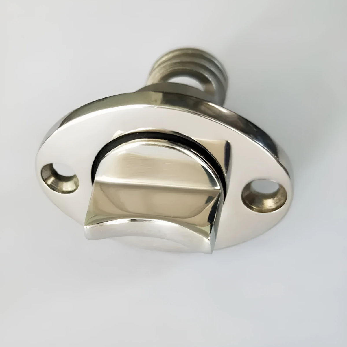 Stainless steel marine water plug for ships and yachts with corrosion resistant construction
