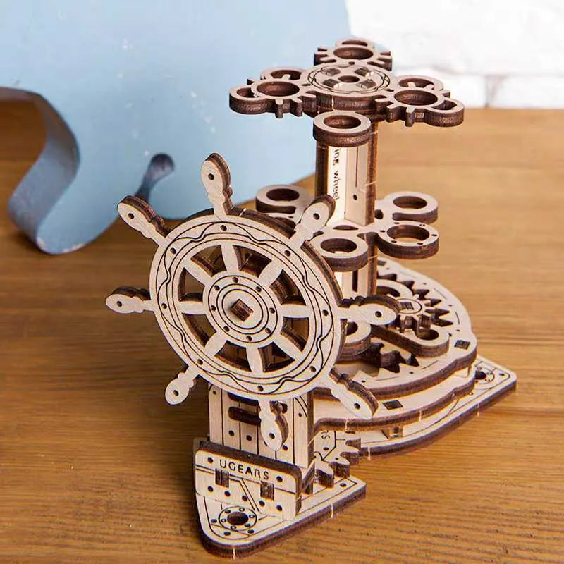 Wooden steering wheel rotating pen holder with photo colour finish