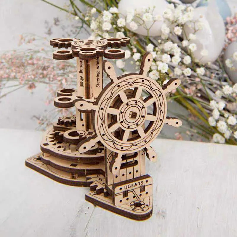 Wooden steering wheel rotating pen holder with photo colour finish