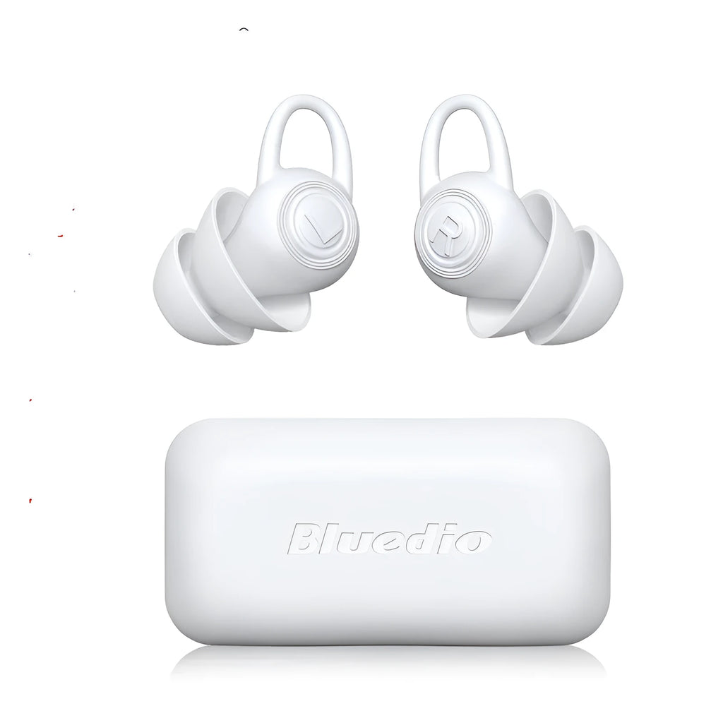 White soft silicone ear plugs with independent packing for noise reduction and sound insulation