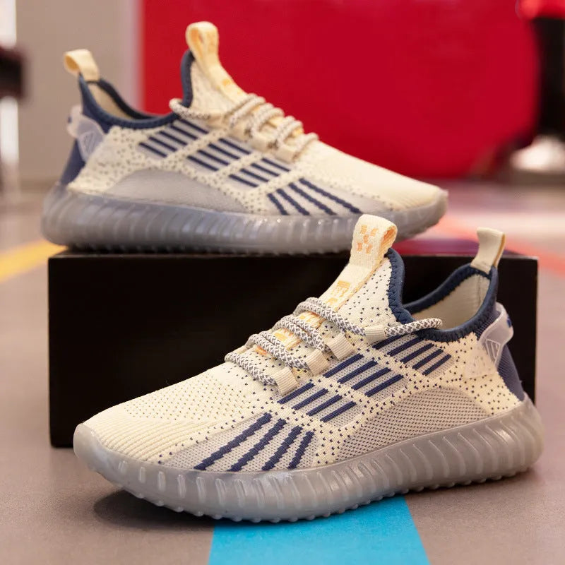 Men's white flying fabric sports shoes with mesh lining and platform heel design