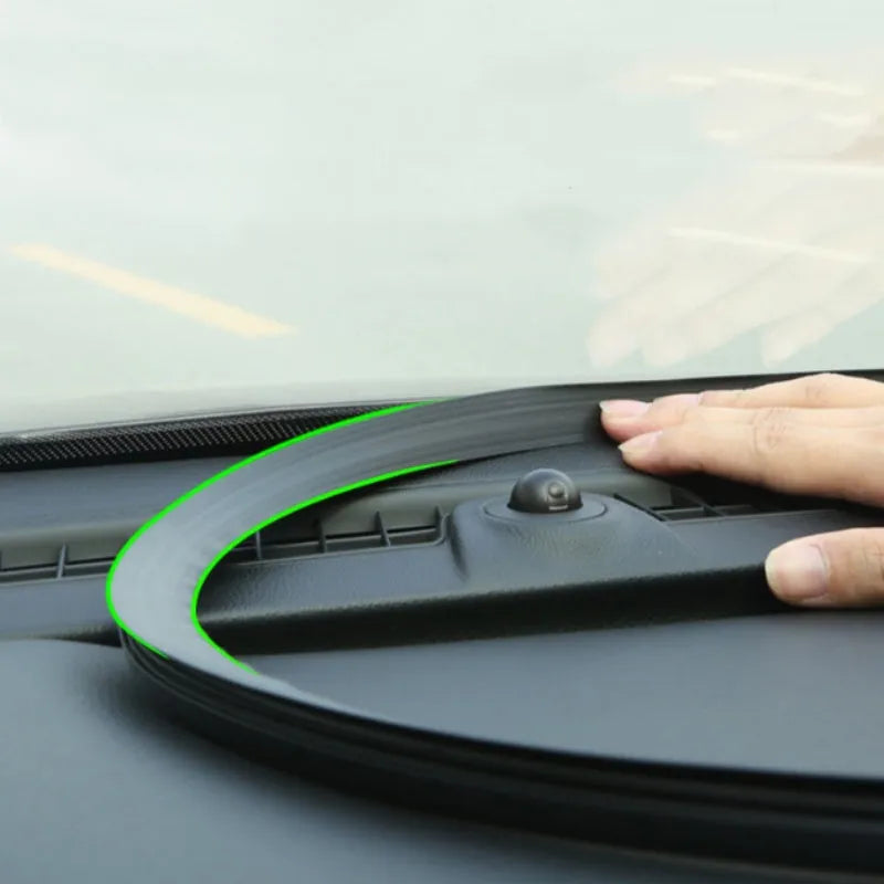 Outlander dashboard soundproof seal strip showing silicone construction and six card slots