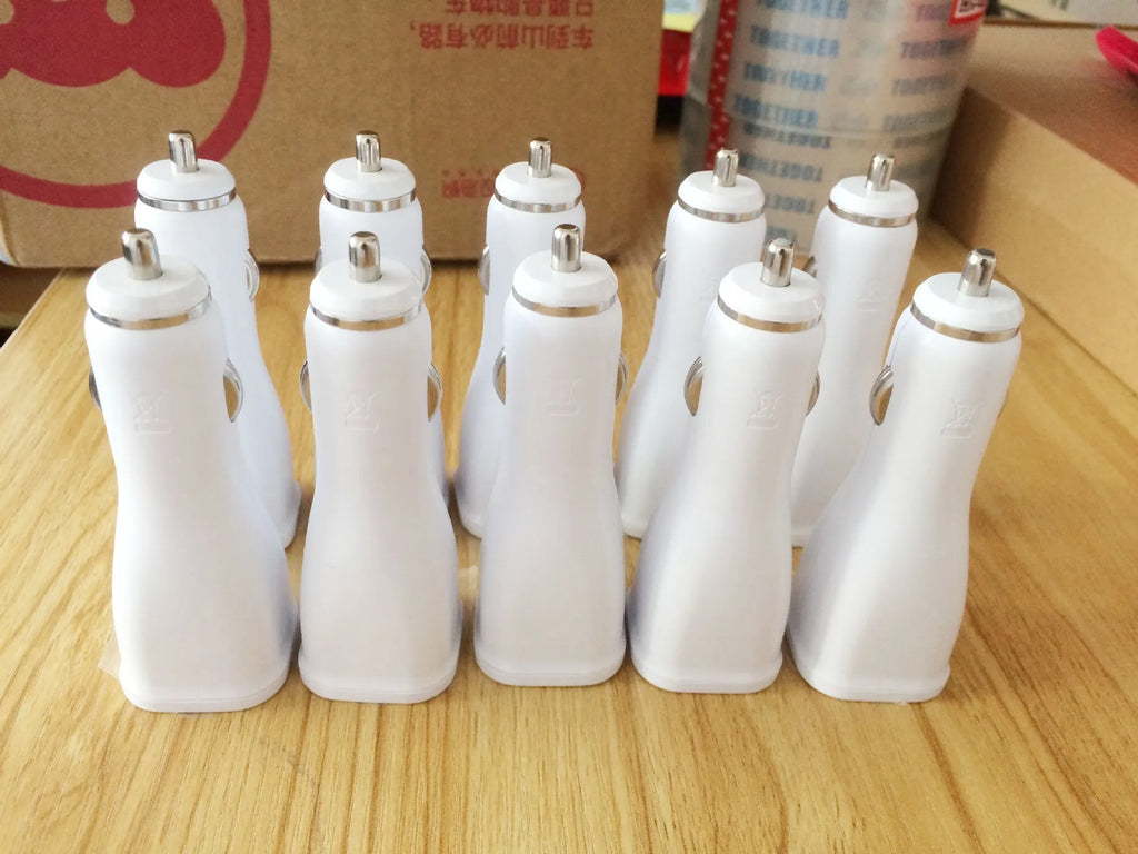 White QC2.0 fast charge single port USB car charger for vehicle use
