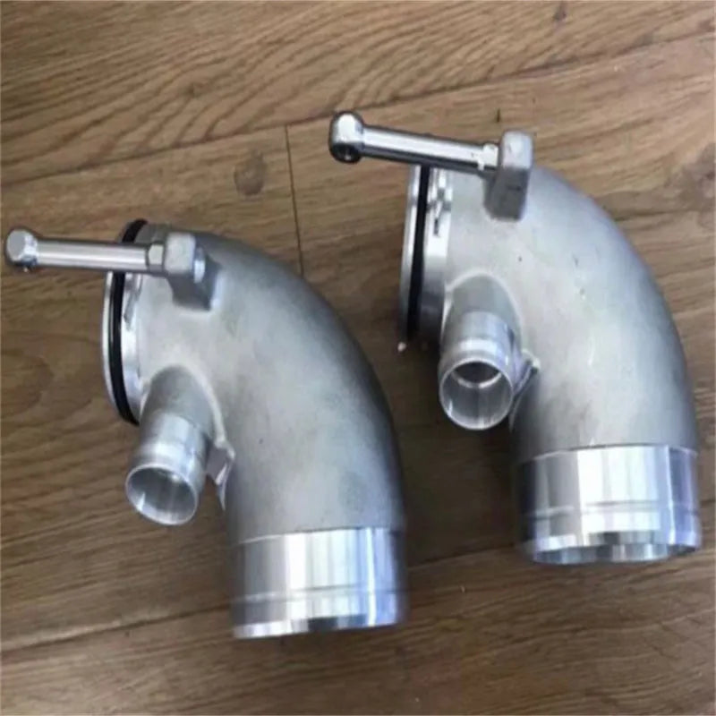 Aluminium turbocharger 90-degree elbow connector for lateral engine positioning