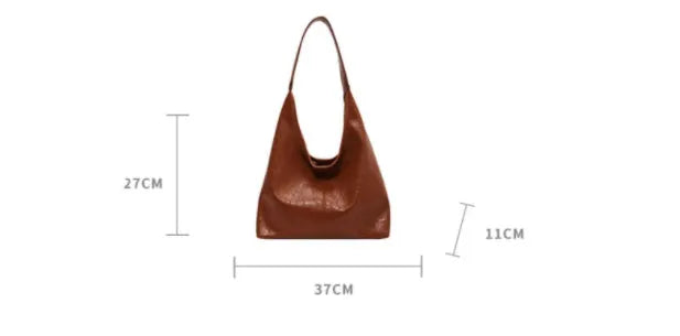 Soft leather large capacity shoulder bag with sandwich pockets in street trend style
