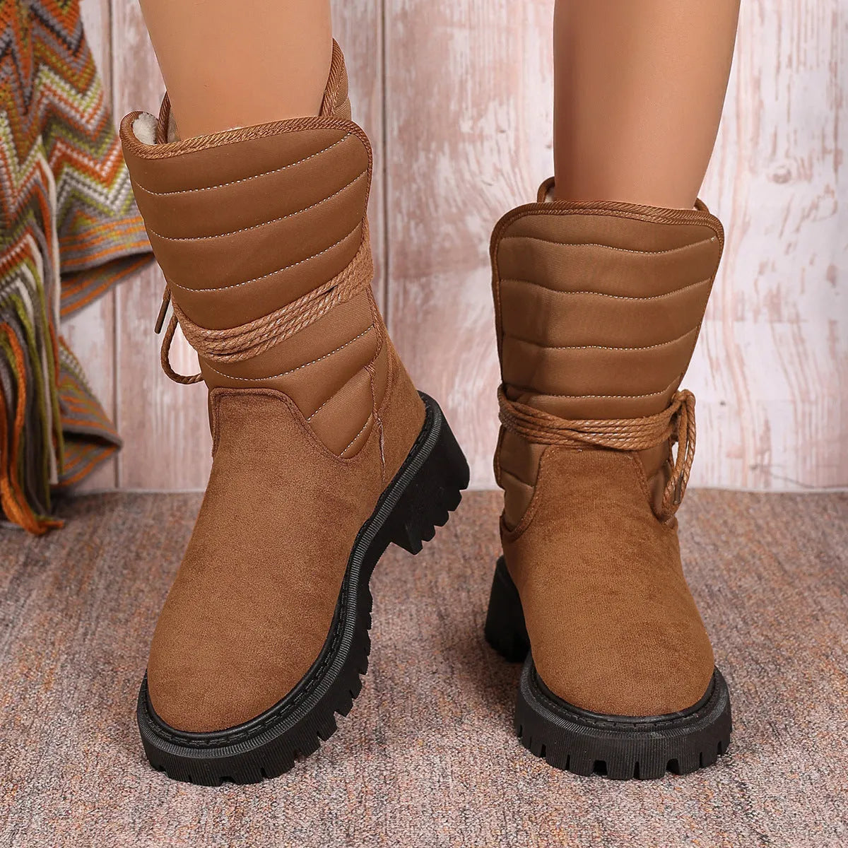 Women's chunky heel mid-tube snow boots with fleece lining and lace-up design