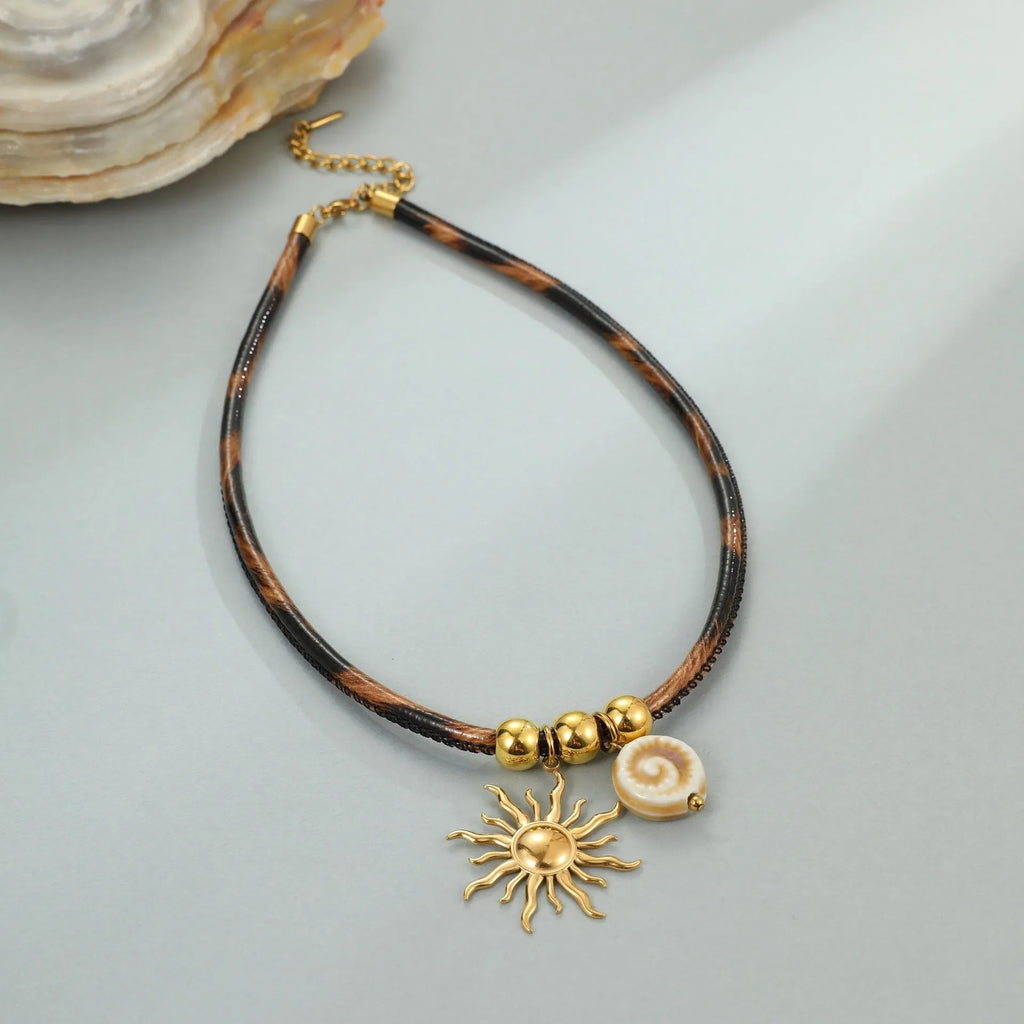 Women's leopard geometric stainless steel necklace with 18K gold electroplating