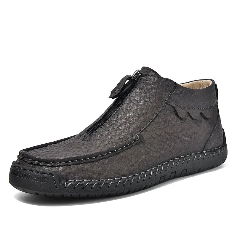 Men's slip-on leather loafers in black with round toe and rubber sole