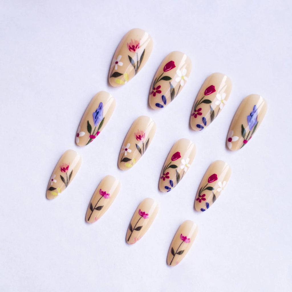 Almond-shaped removable nail art with rose and tulip floral patterns in European and American styling