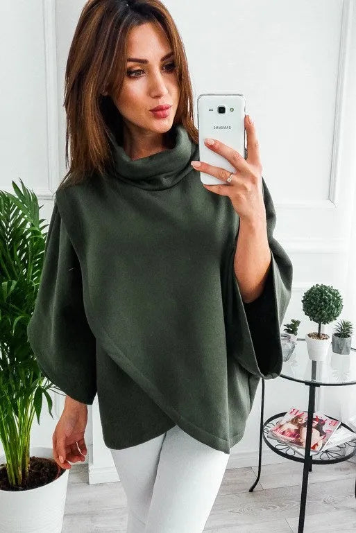 Long grey women's batwing sleeve cardigan sweatshirt with three buttons and stitching detail