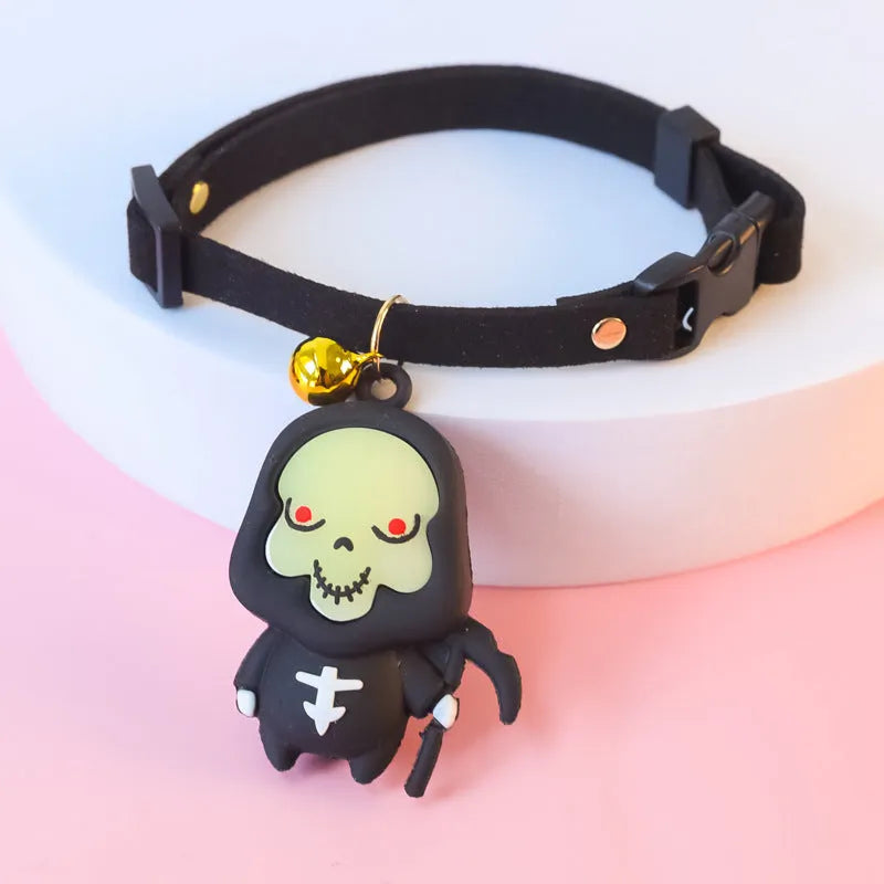 Halloween dog collar with glow designs in four adjustable sizes for seasonal pet dressing
