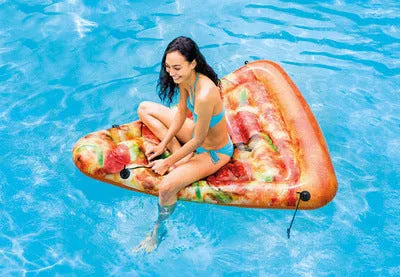 Large inflatable pizza-shaped surfboard recliner for water floating