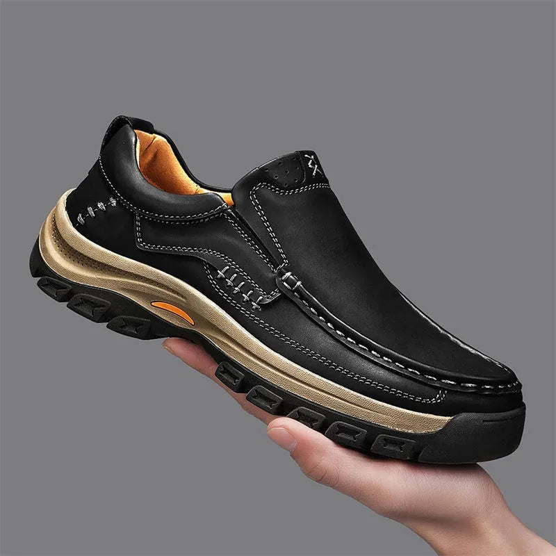 Men's black leather shoes with thick rubber soles for outdoor mountaineering