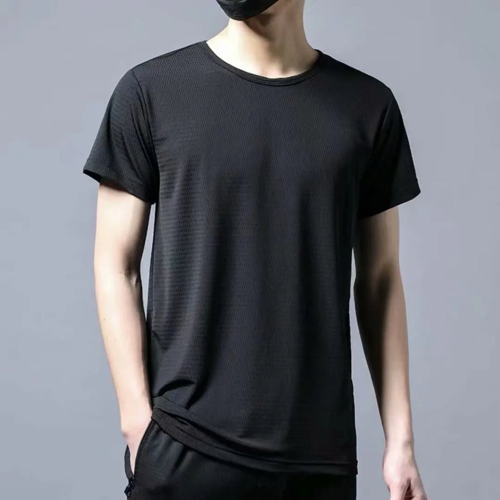 Men's loose round neck short sleeve T-shirt in white or black, 100% polyester thin summer top, sizes M to 5XL.