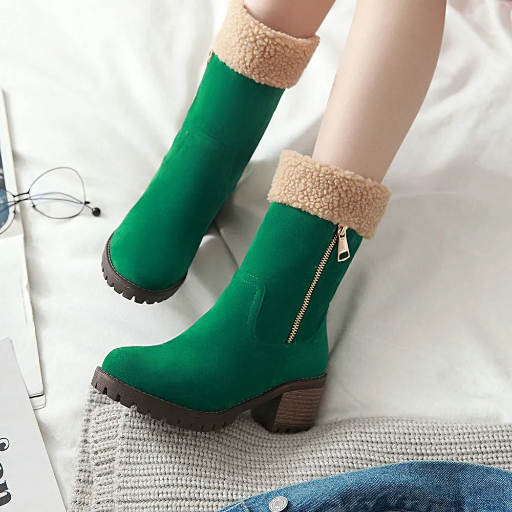 Snow boots with plush lining and rubber insole in winter colours