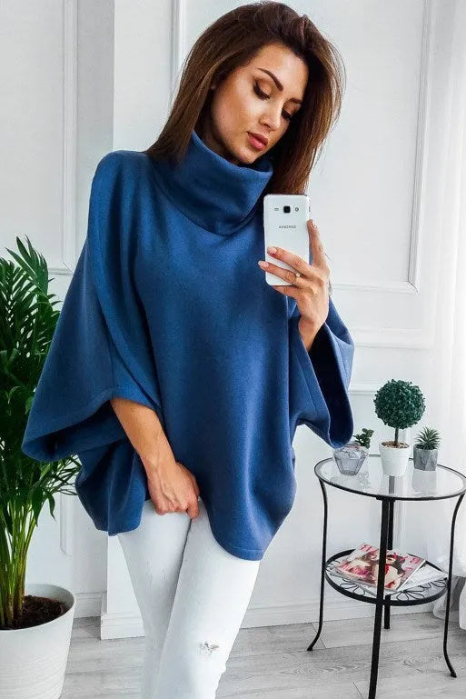 Long grey women's batwing sleeve cardigan sweatshirt with three buttons and stitching detail