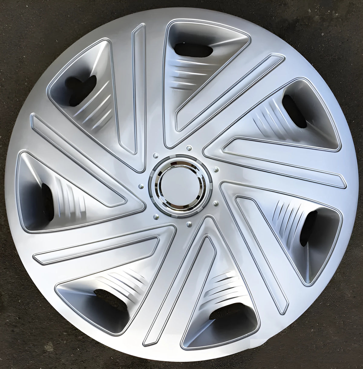 Universal monochrome ABS plastic wheel hub cover in silver, black, and electroplated finishes for 13-16 inch car rims.