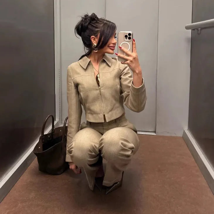 Women's two-piece suit set with 3D herringbone pattern, jacket and trousers