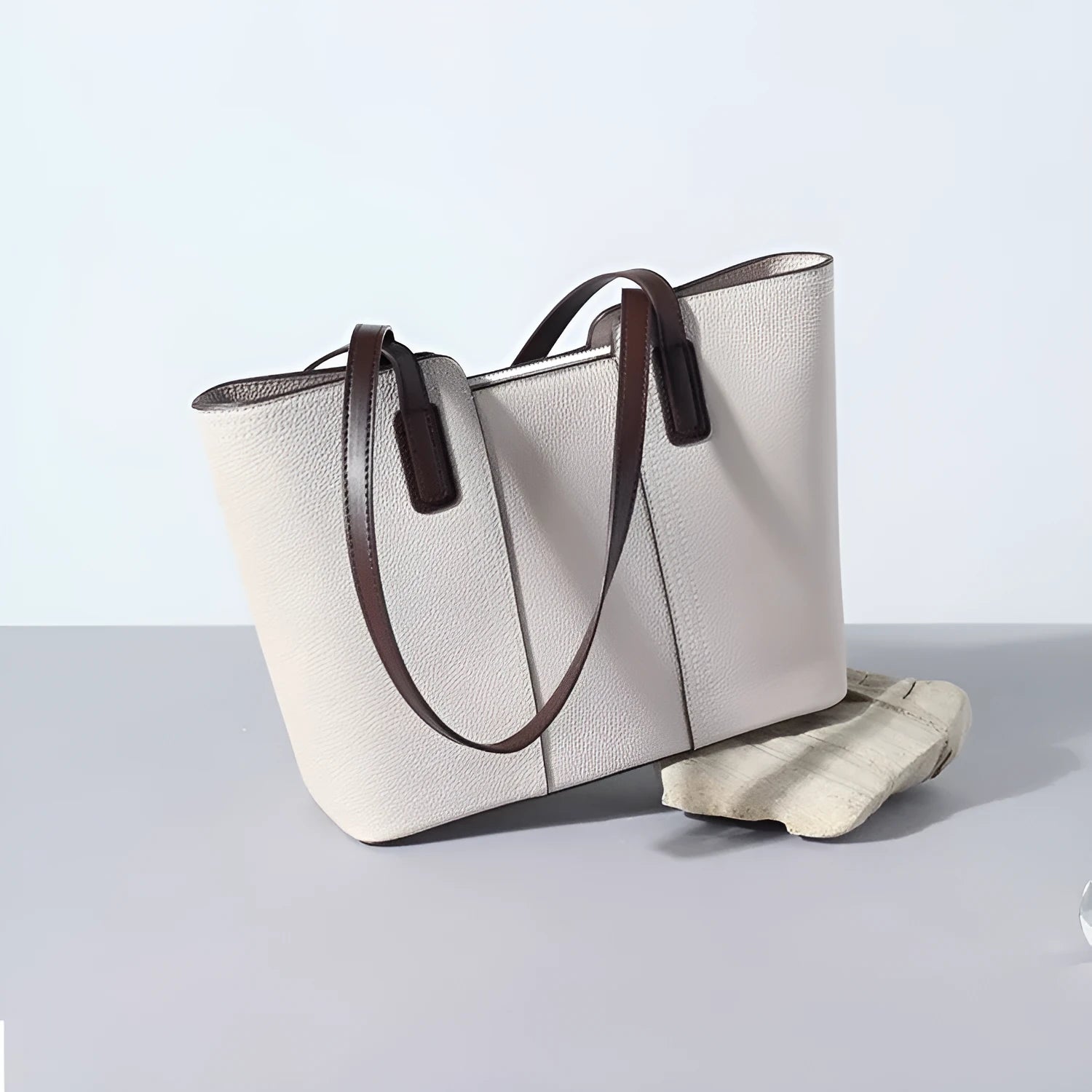 Women's genuine leather commuter shoulder bag in box-type shape with large capacity and multiple pockets