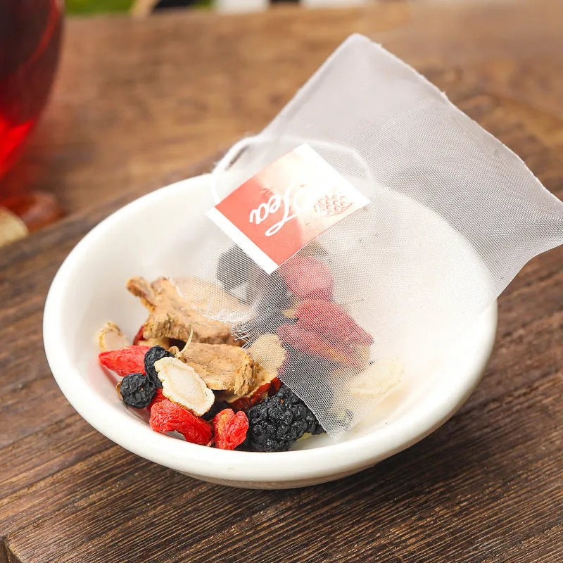 Ginseng black wolfberry tea package containing 40 individual 5g sachets with total weight of 200g