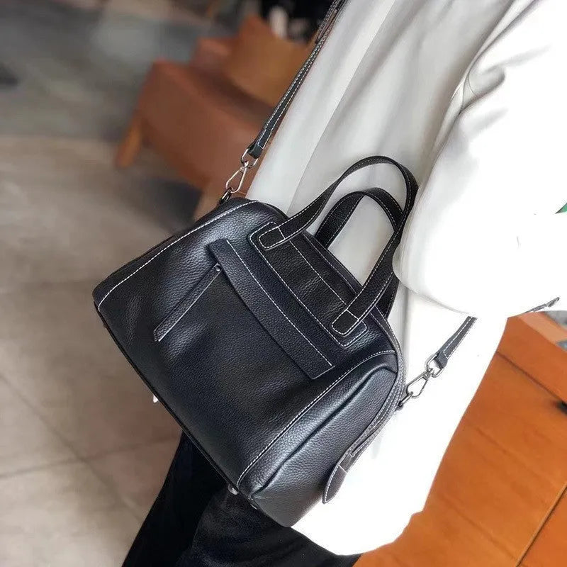 Genuine leather Boston Lychee pattern messenger bag with shoulder strap and multiple compartments