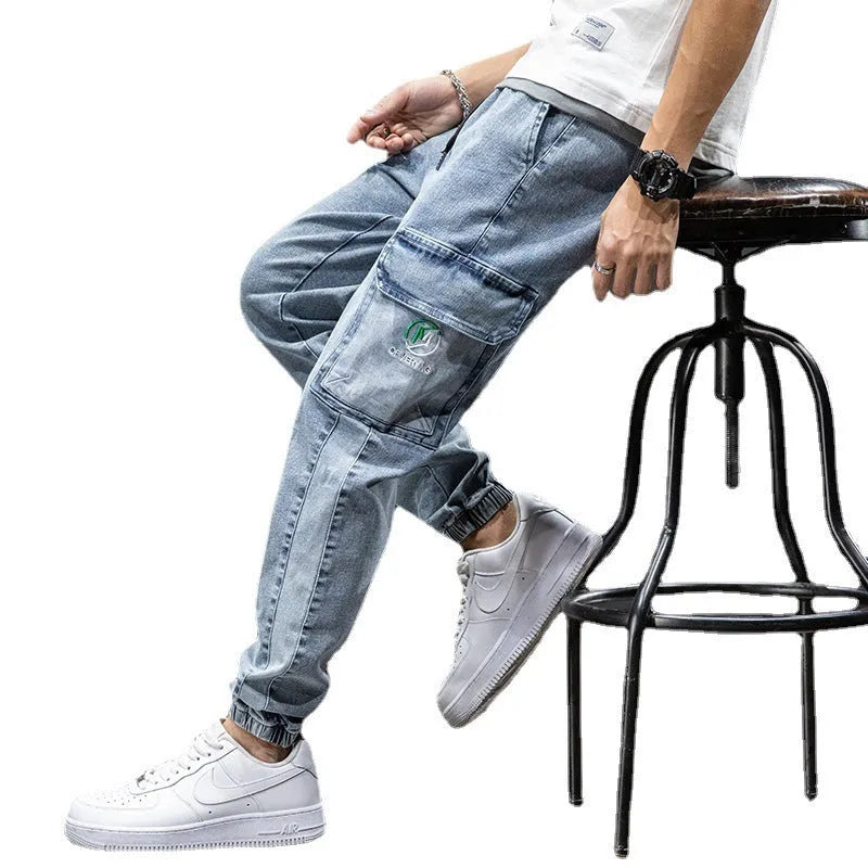 Men's straight leg cargo jeans in blue with micro-elasticity cotton fabric