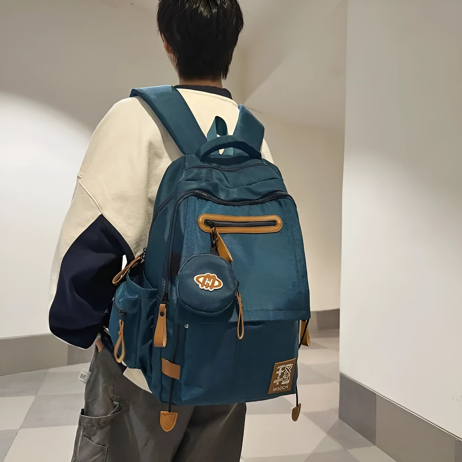 Large-capacity nylon school backpack for middle school students with curved shoulder straps in street trend style