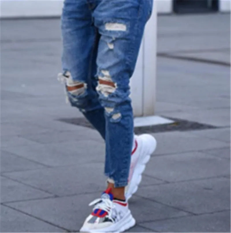 Deep blue men's straight leg jeans with 98% cotton composition on Asian size chart