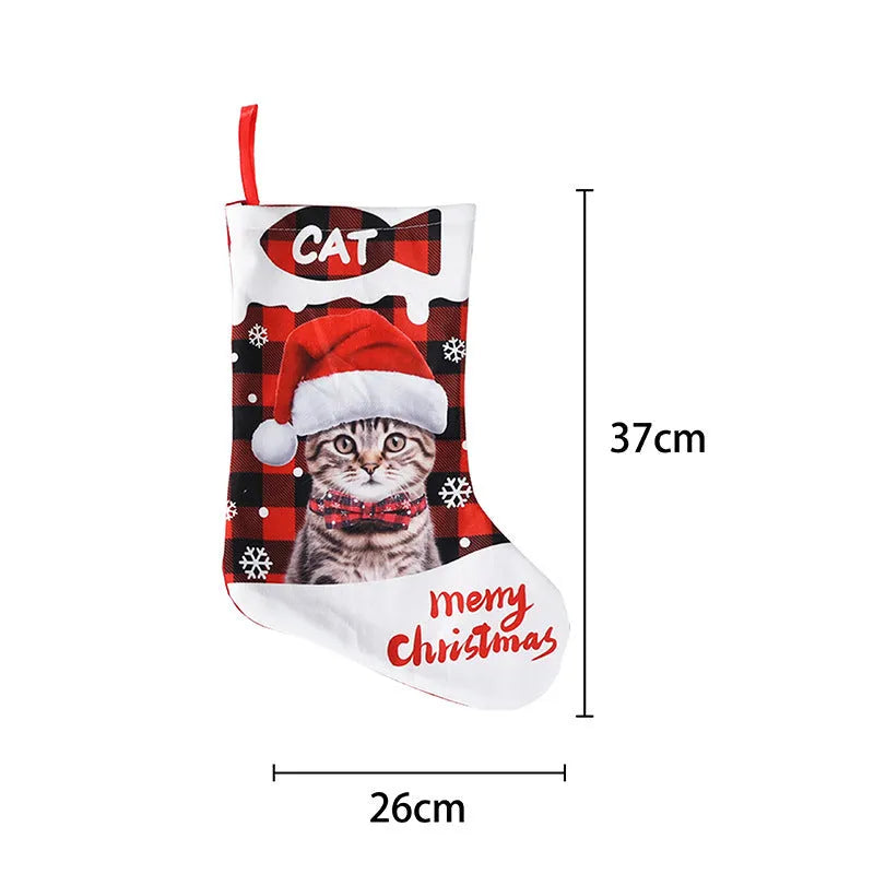 Green and black plaid cloth Christmas decoration with printed cat design, measuring 26x36cm.