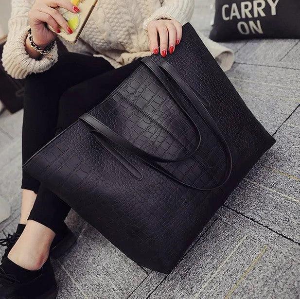 Simple European shoulder bag handbag in black or grey for spring summer fashion